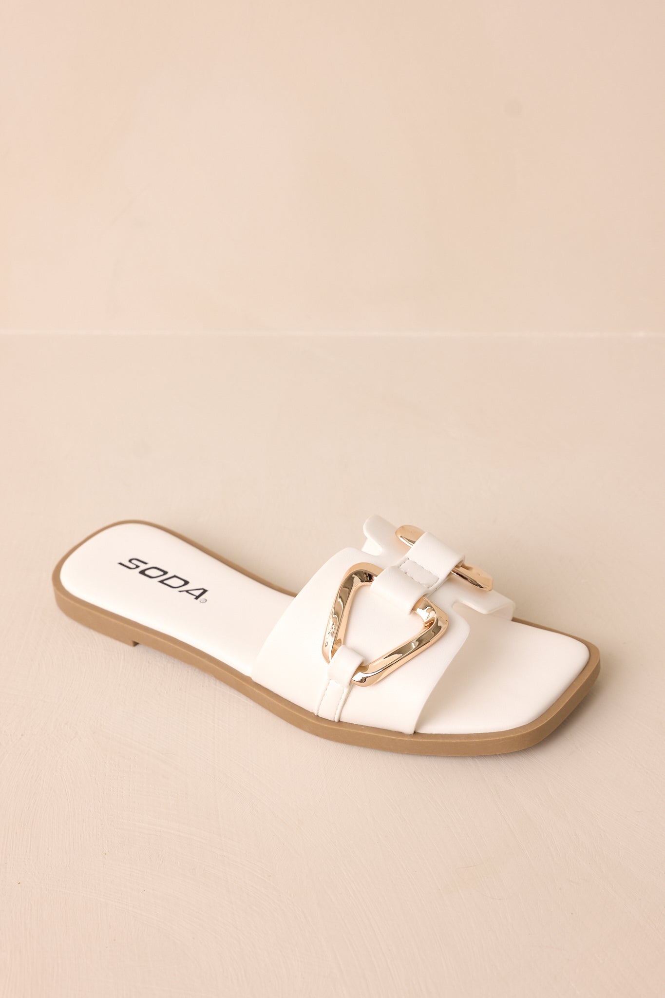 Stepping Stones White & Gold Sandals