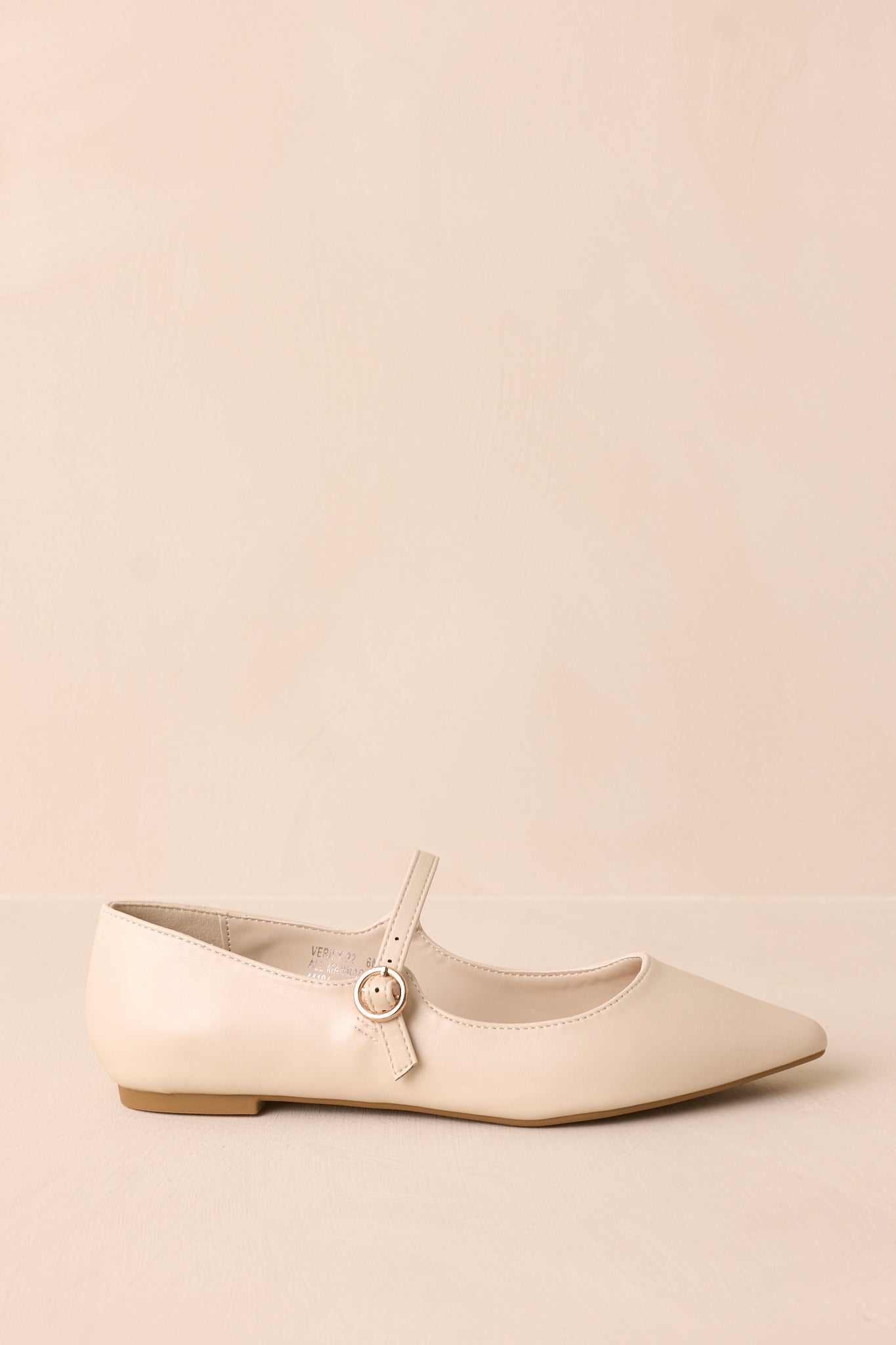 Frostveil Mantle Ivory Pointed-Toe Flats