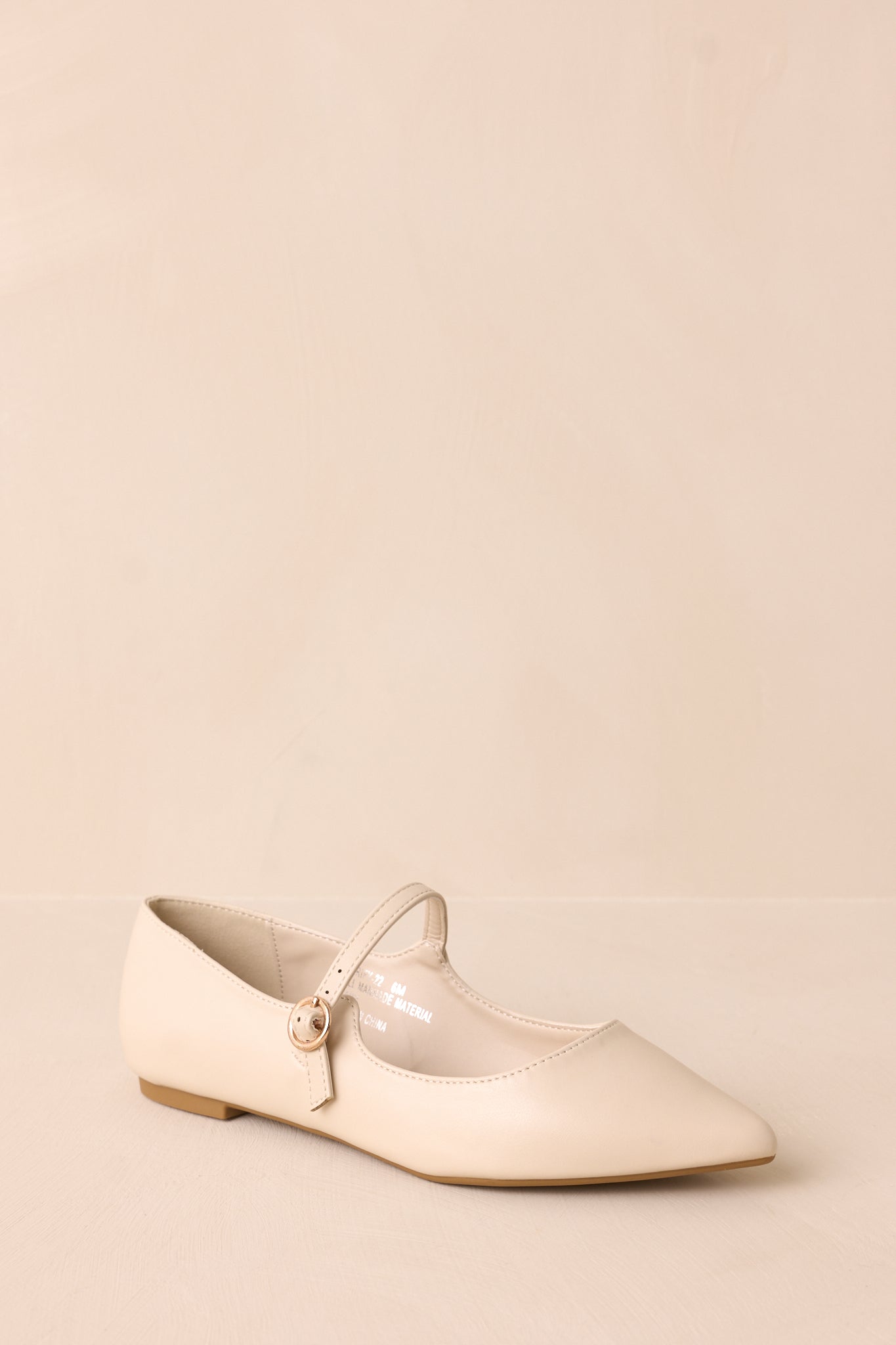 Frostveil Mantle Ivory Pointed-Toe Flats