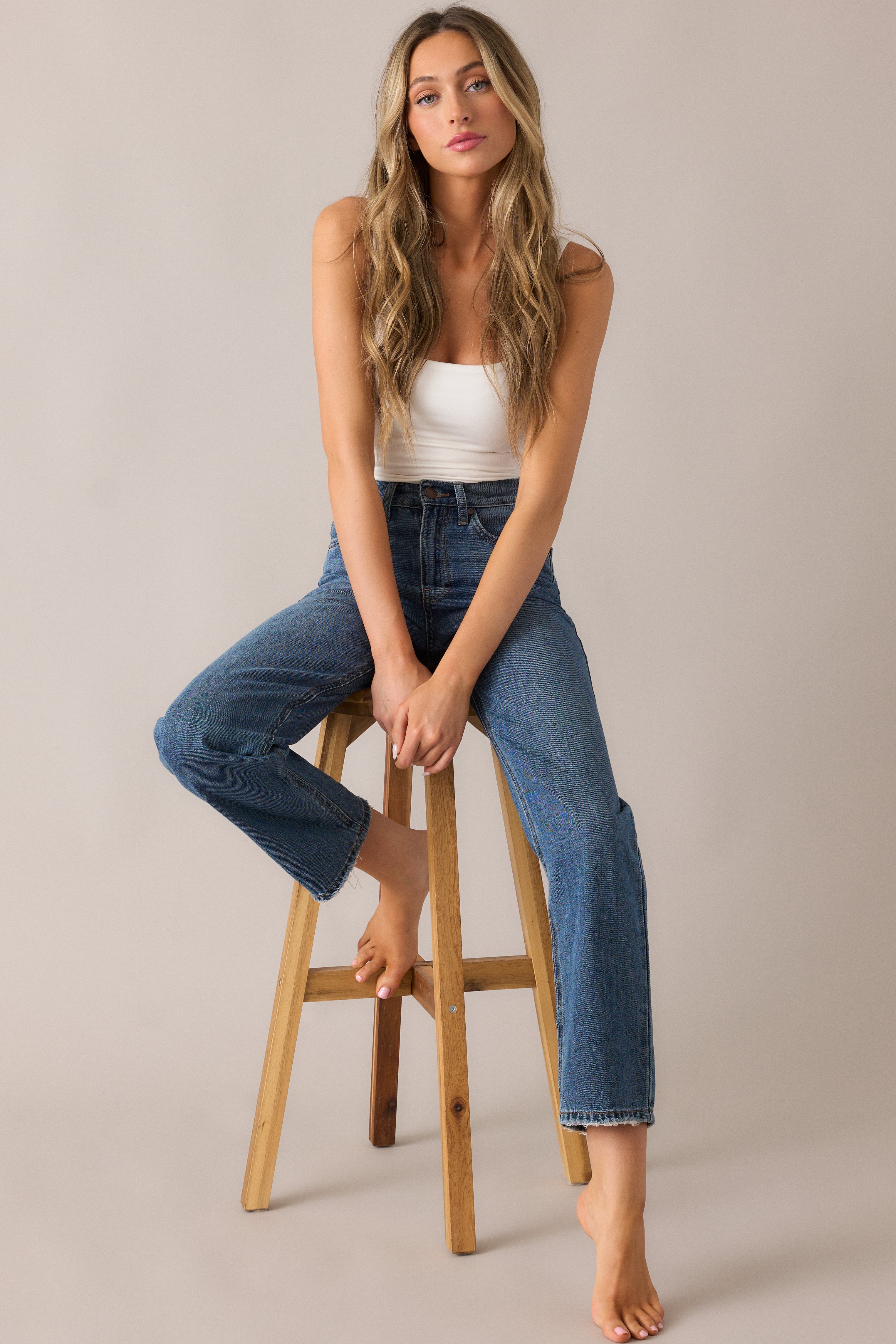 Timeless straight-leg jeans featuring seam detailing, functional pockets, and belt loops, offering a clean, versatile silhouette perfect for any casual look