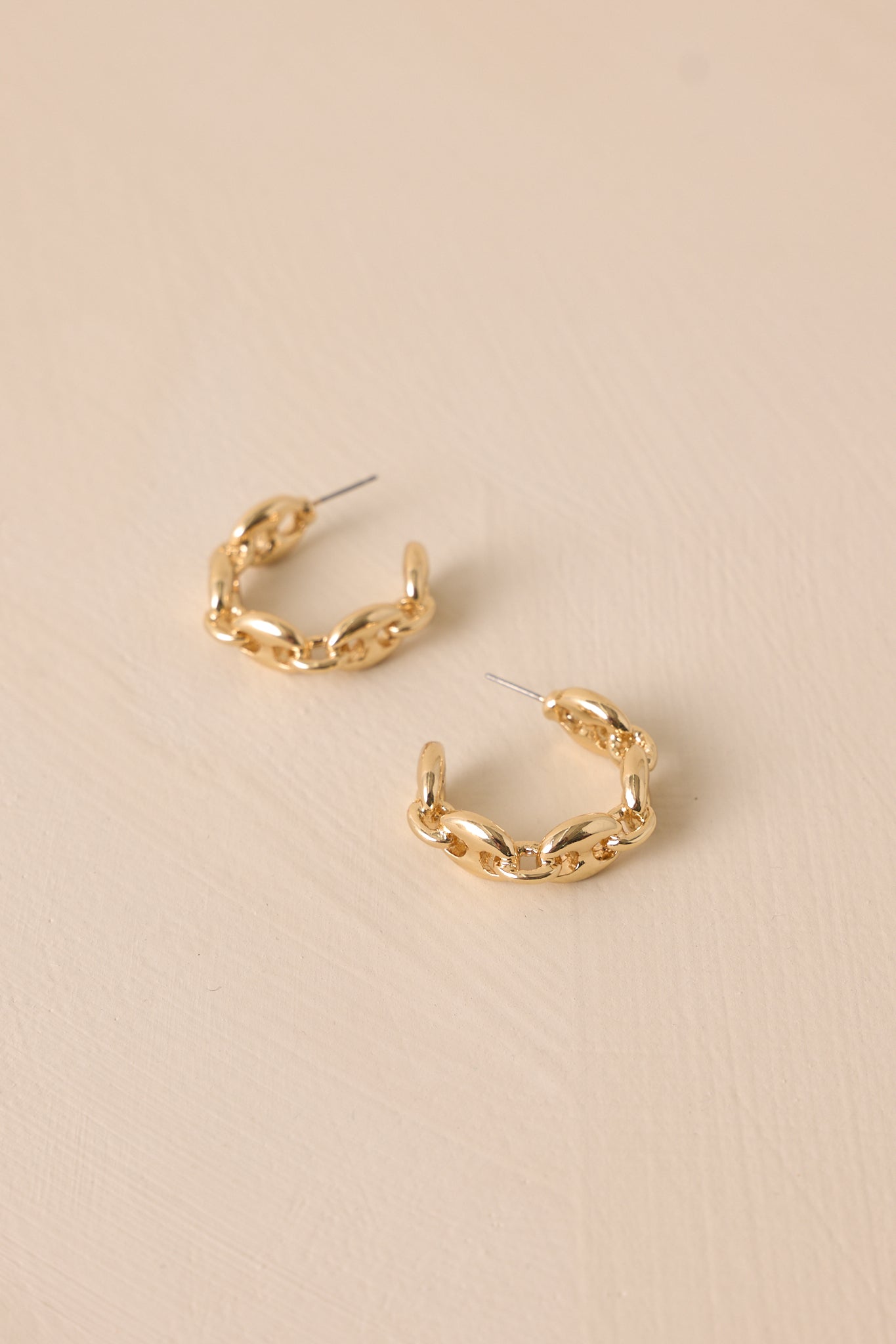 Walk Around Town Gold Chain Hoop Earrings