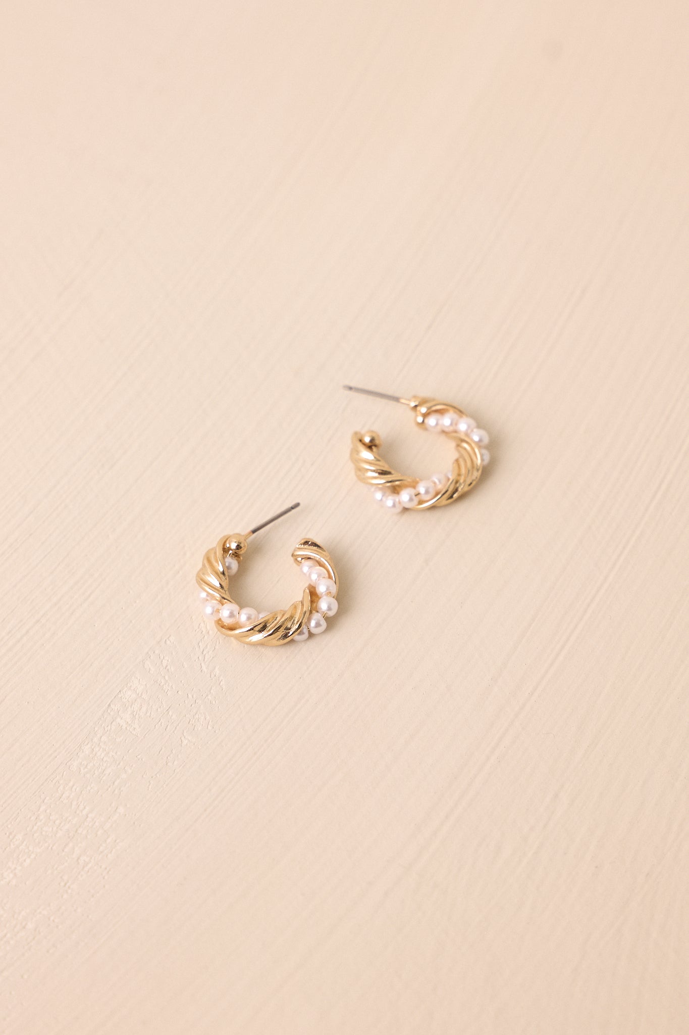 Lunar Tide Gold and Ivory Pearl Spiral Hoop Earrings