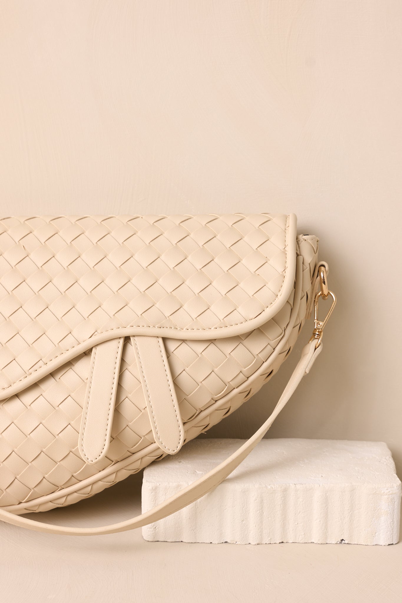 Around City Streets Woven Ivory Saddlebag